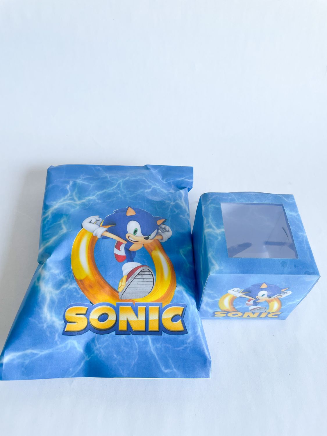 Party Pack Bag WITH matching Cupcake: Sonic Inspired