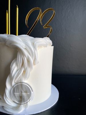 Buttercream Wafer Single tier cake