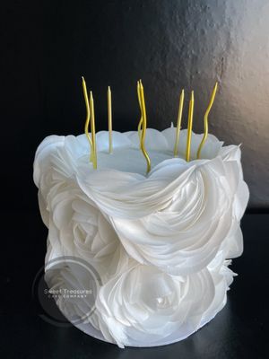 Wafer Paper Flowers Single tier Cake