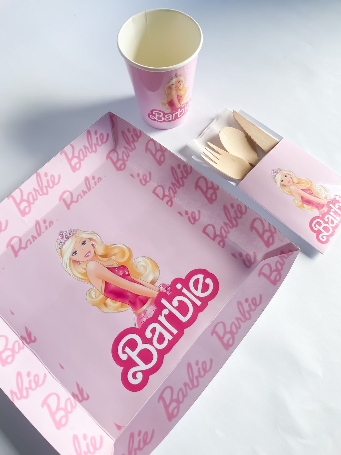Disposable Tableware: Barbie Inspired