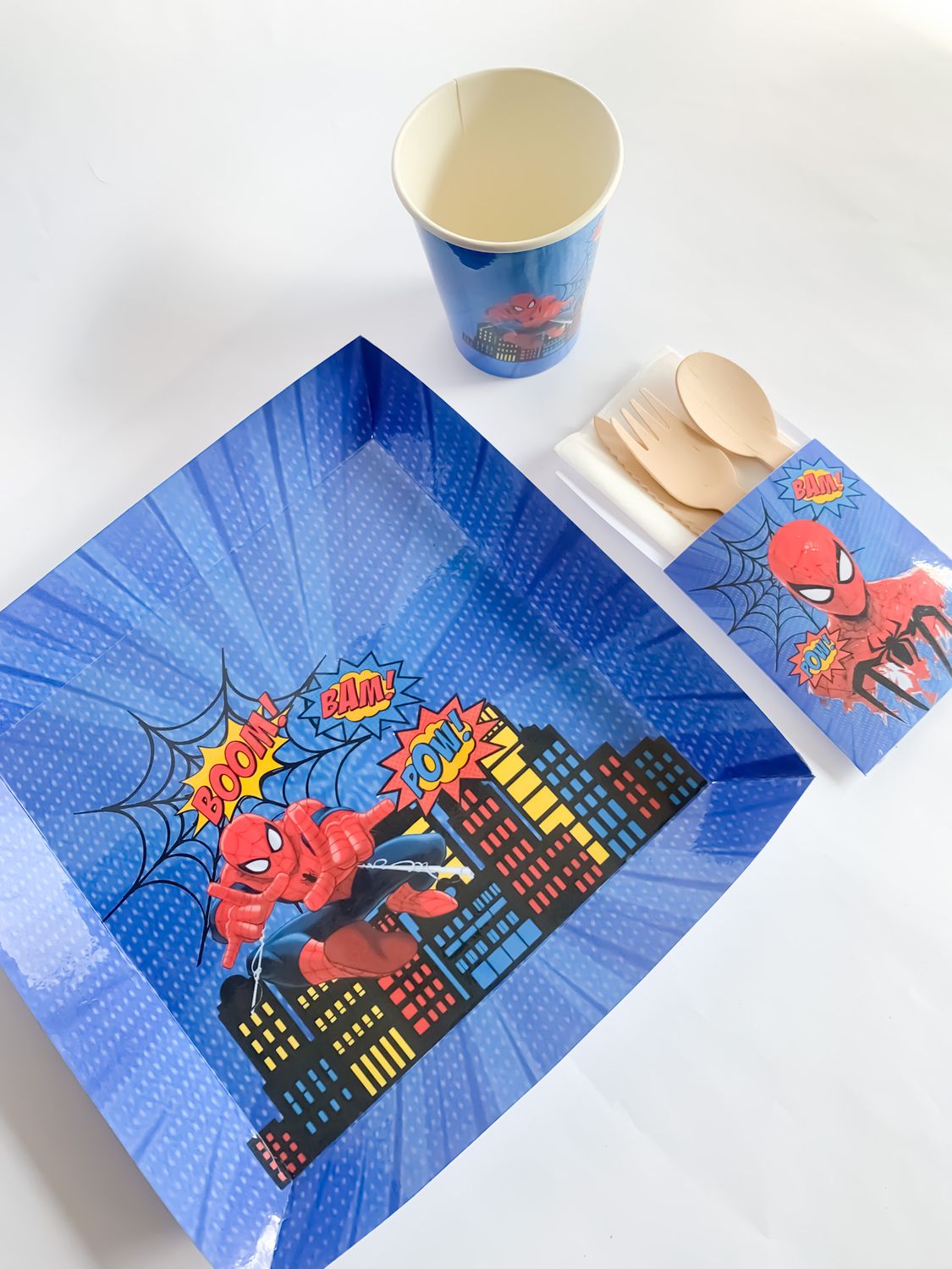 Disposable Tableware: Spiderman Inspired