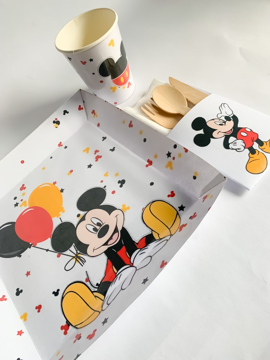 Disposable Tableware: Mickey Mouse Inspired