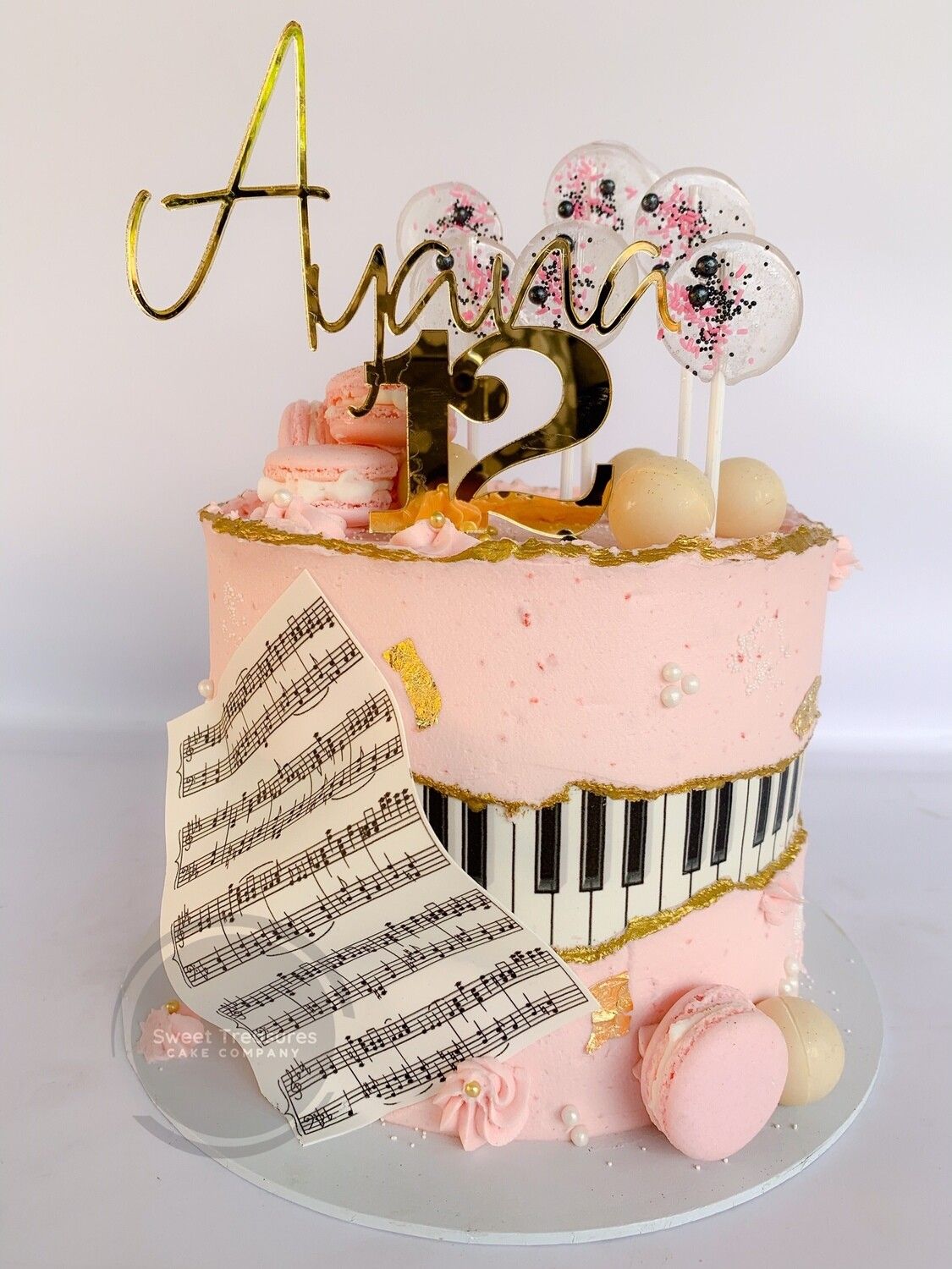 Music Themed fault line single tier cake
