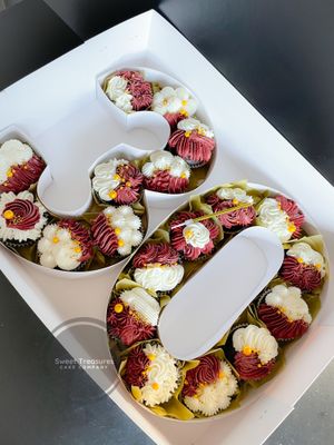 Two Number Cupcake Box Set