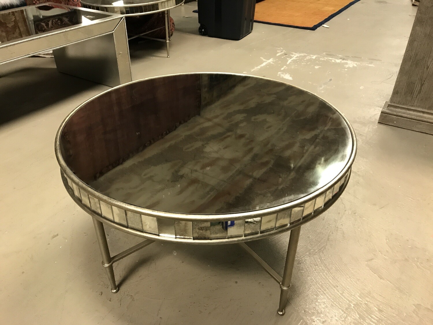 BMC Mirrored Coffee Table (Round) 18