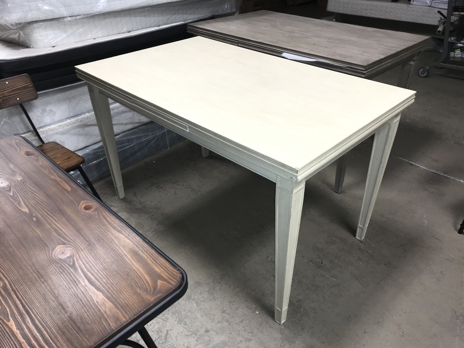 Bassett Mirror Bellamy Refectory Dining Table (Antique Oyster) 10