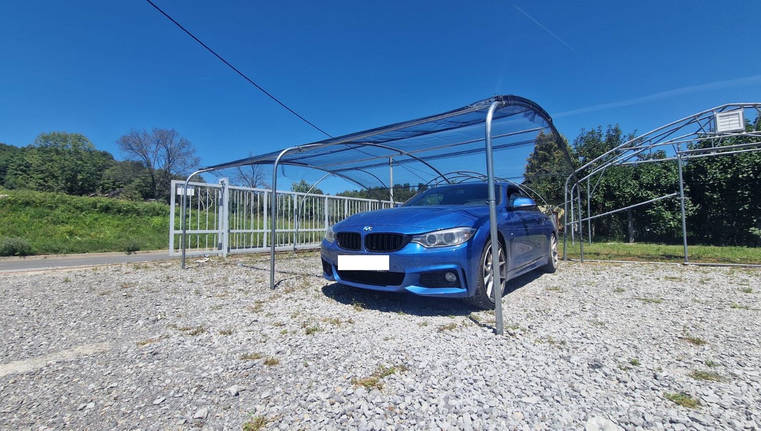TOP METALLKONSTRUKTION + SCHUTZNETZ FÜR DEN AUTOSCHUTZ - NACH WUNSCH!