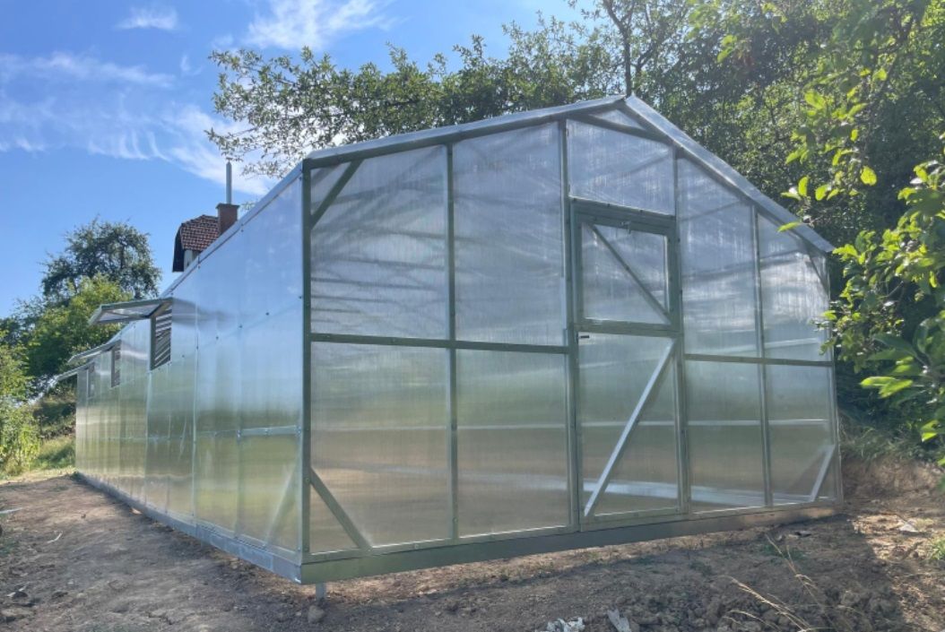 Premium Gewächshaus, Treibhaus, Pfalnzenhaus​ -  HAUS VICTORIA DELUXE 4 m – 6 mm Polycarbonat + Fundament + 2x Türen + Versand inklusive