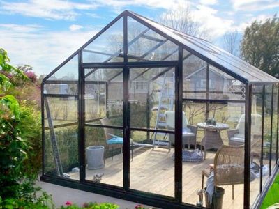 VERBLEIBENDE TOP MARKEN von Glasgewächshäuser