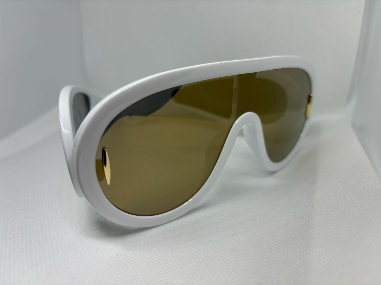 Futuristic Shades, Colors: White