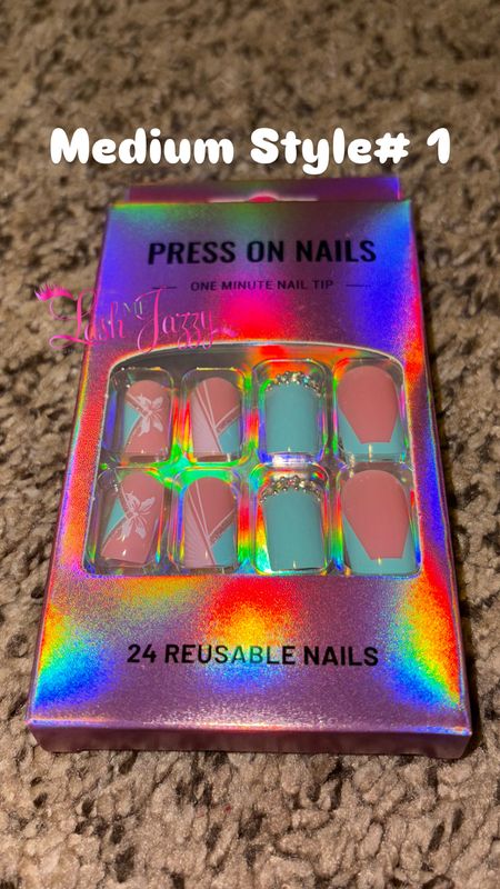 Press-On Nails (Medium Styles)