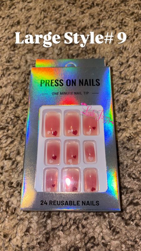 Valentine's Day Press-On Nails 💅