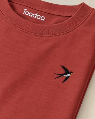 NIEUW! T-shirt met Zwaluw | Biologisch katoen NIEUW! T-shirt met Zwaluw | Biologisch katoen