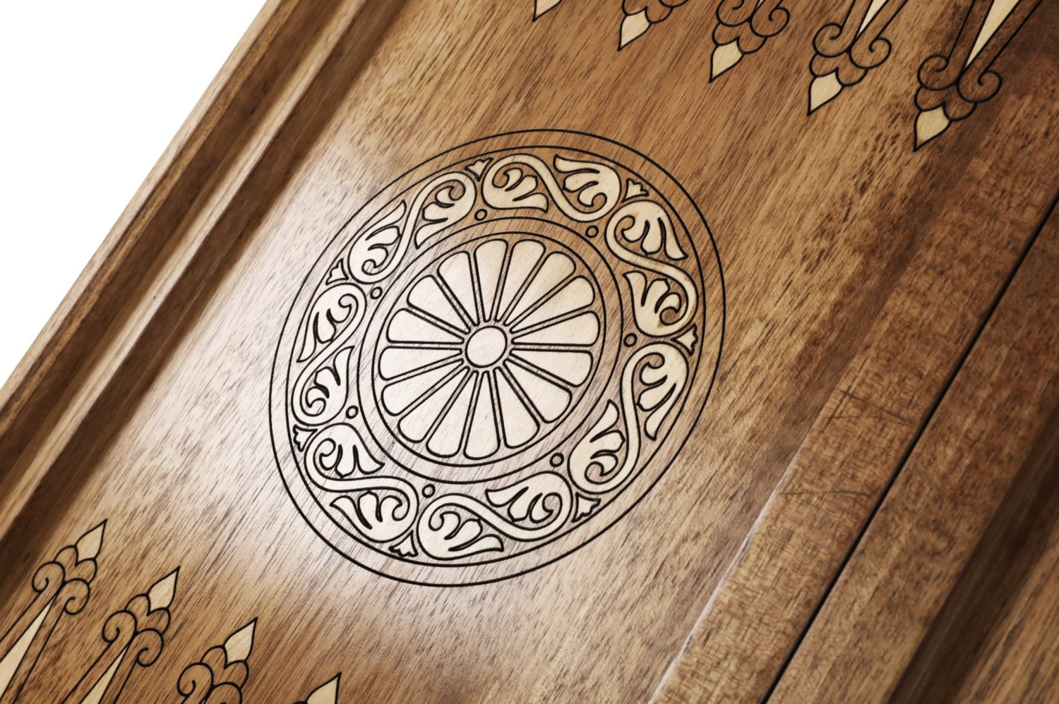 100 dollar classic backgammon with incrustation