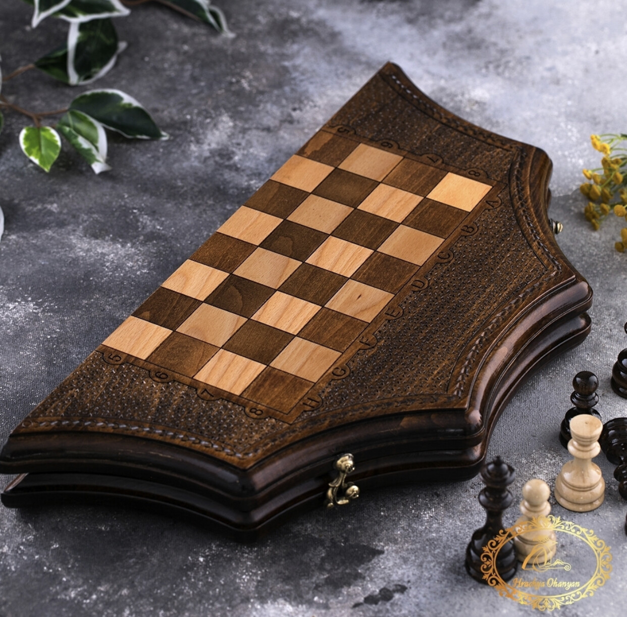 Star-Shaped Chess Set 20&quot; x 20&quot;