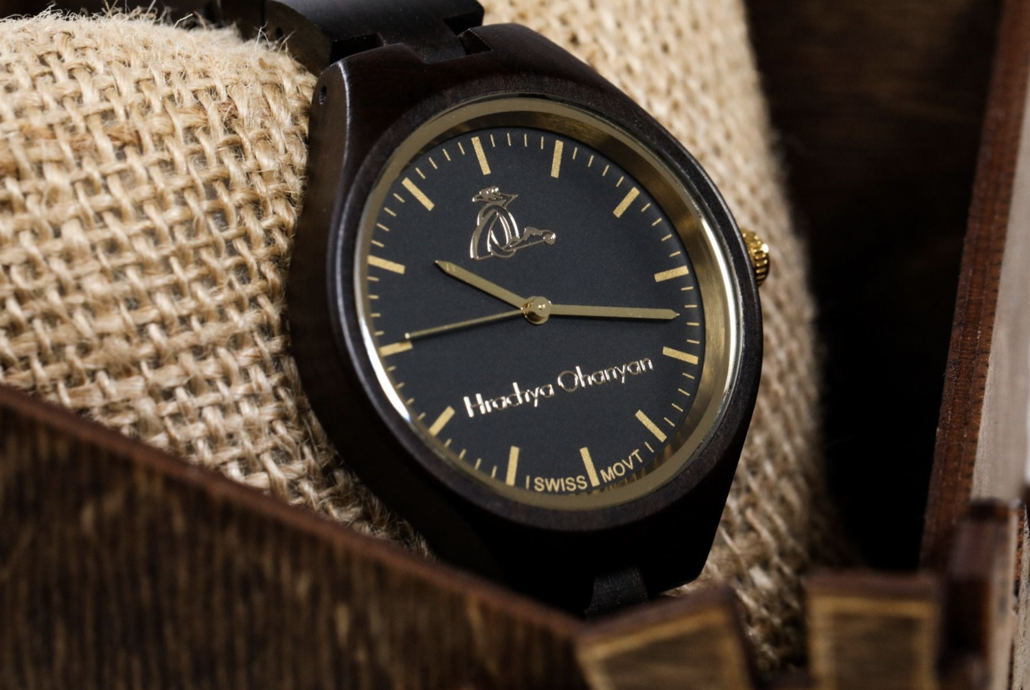 wooden wrist watch- black