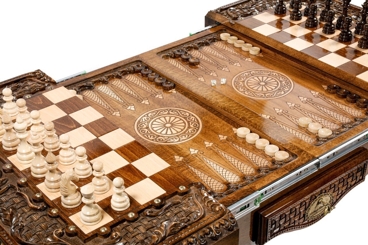 Chess/Backgammon Table Both in One