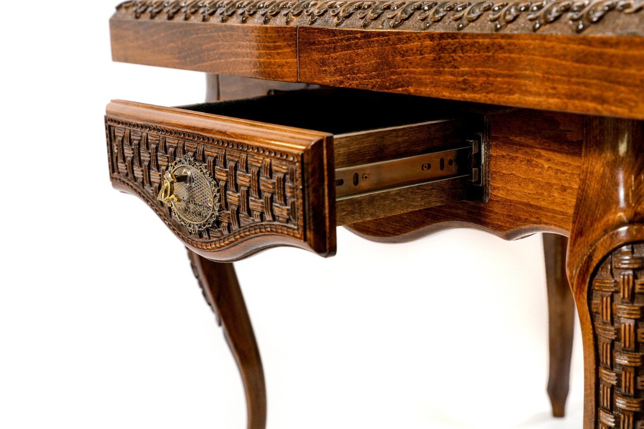 Chess/Backgammon Table Both in One