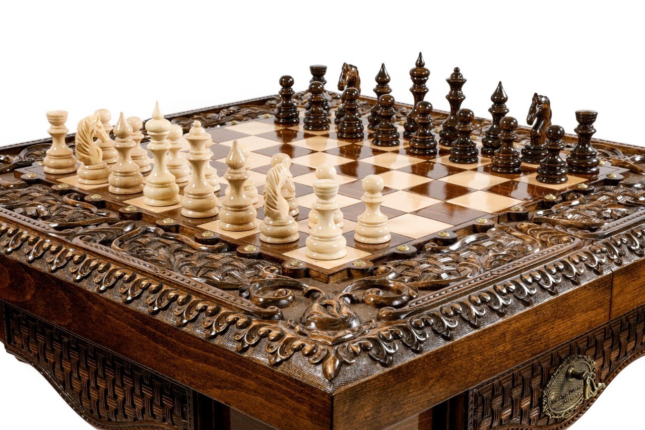 Chess/Backgammon Table Both in One