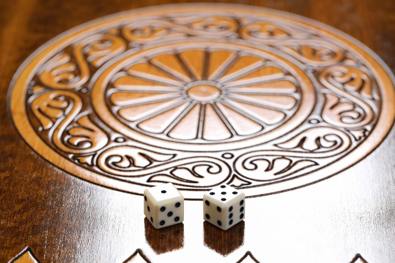 Ornamental Backgammon with copyrighted contour outline