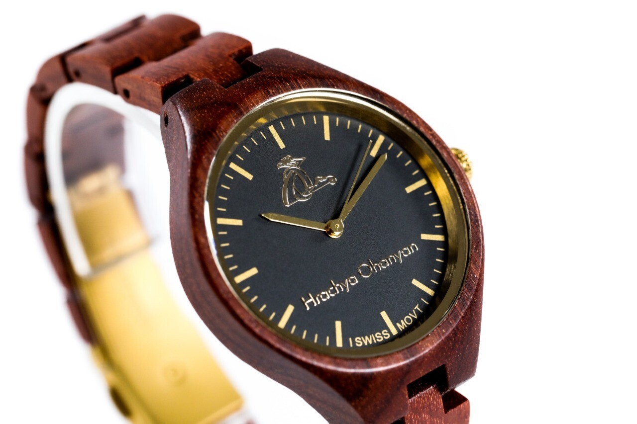 wooden wrist watch- Red