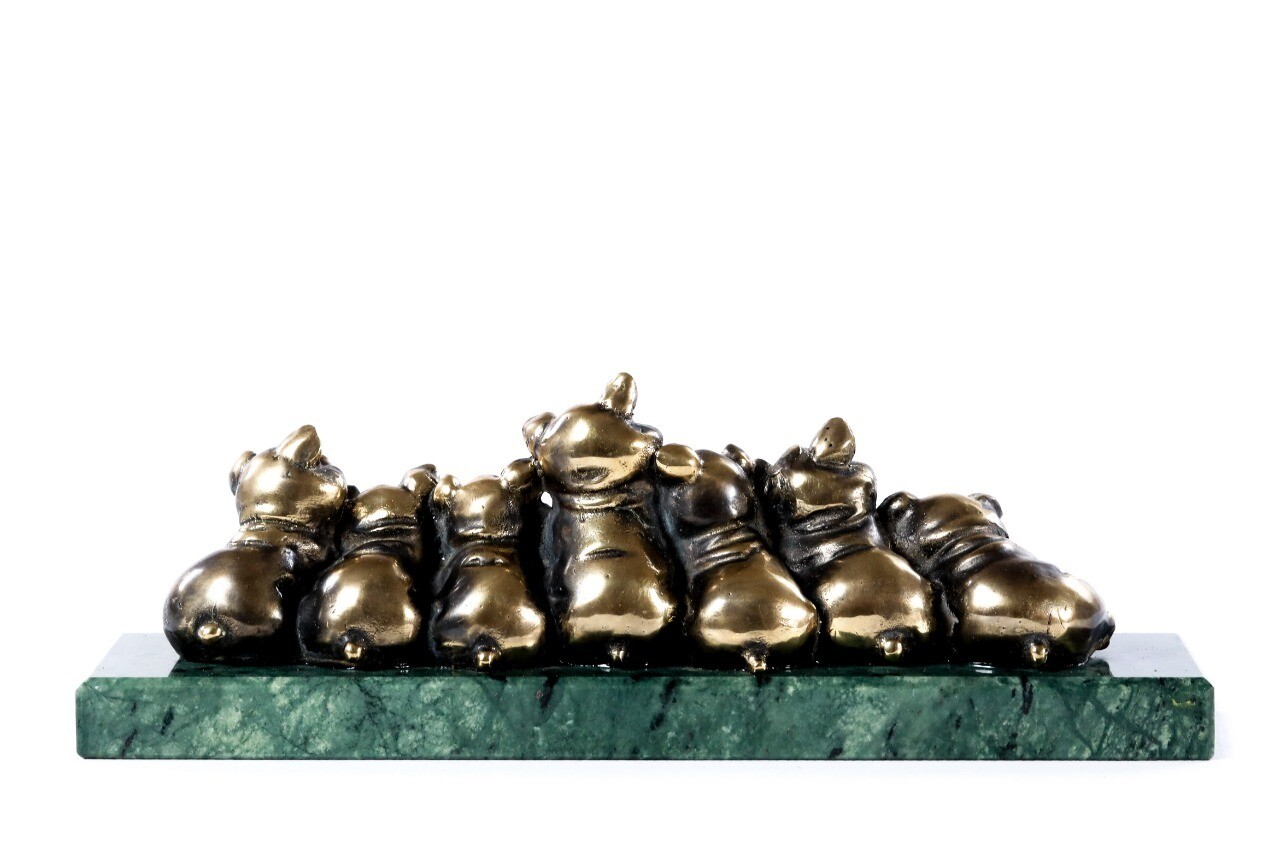 Bronze sculpture Piglets