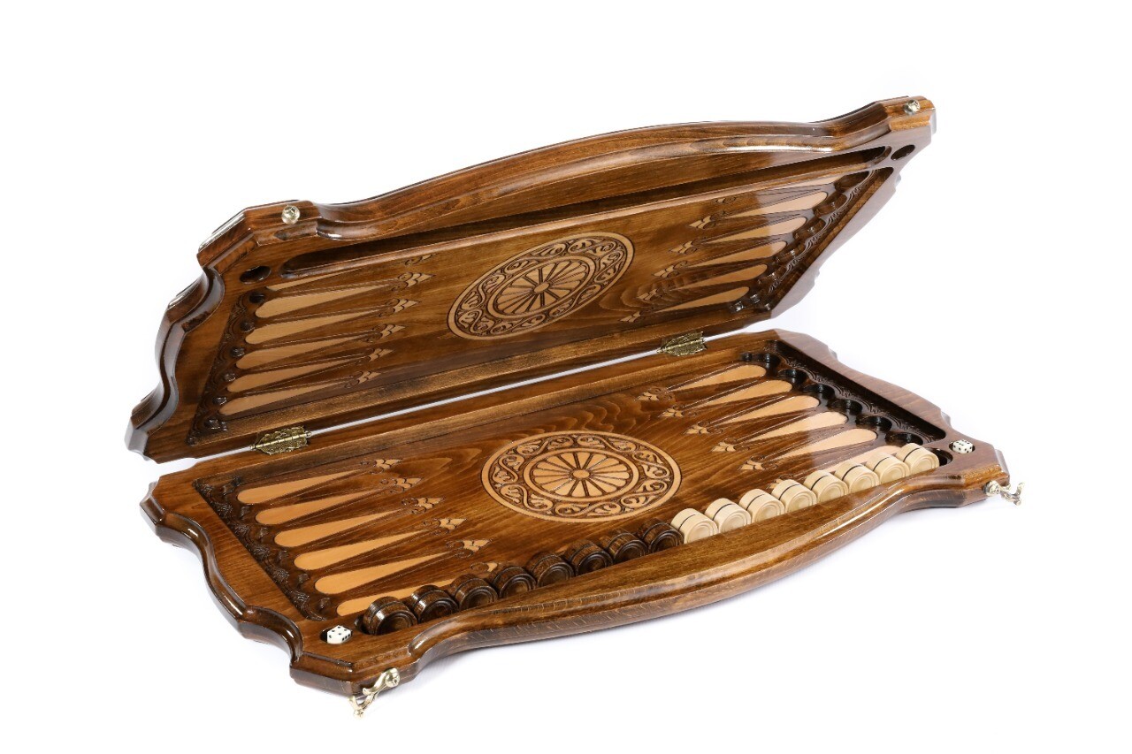Horse backgammon with copyrighted contour outline