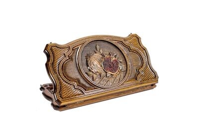 Pomegranate backgammon with copyrighted contour outline