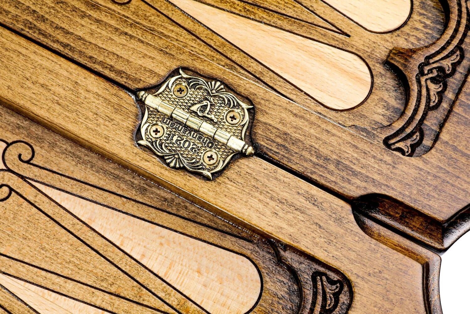 Pomegranate backgammon with copyrighted contour outline