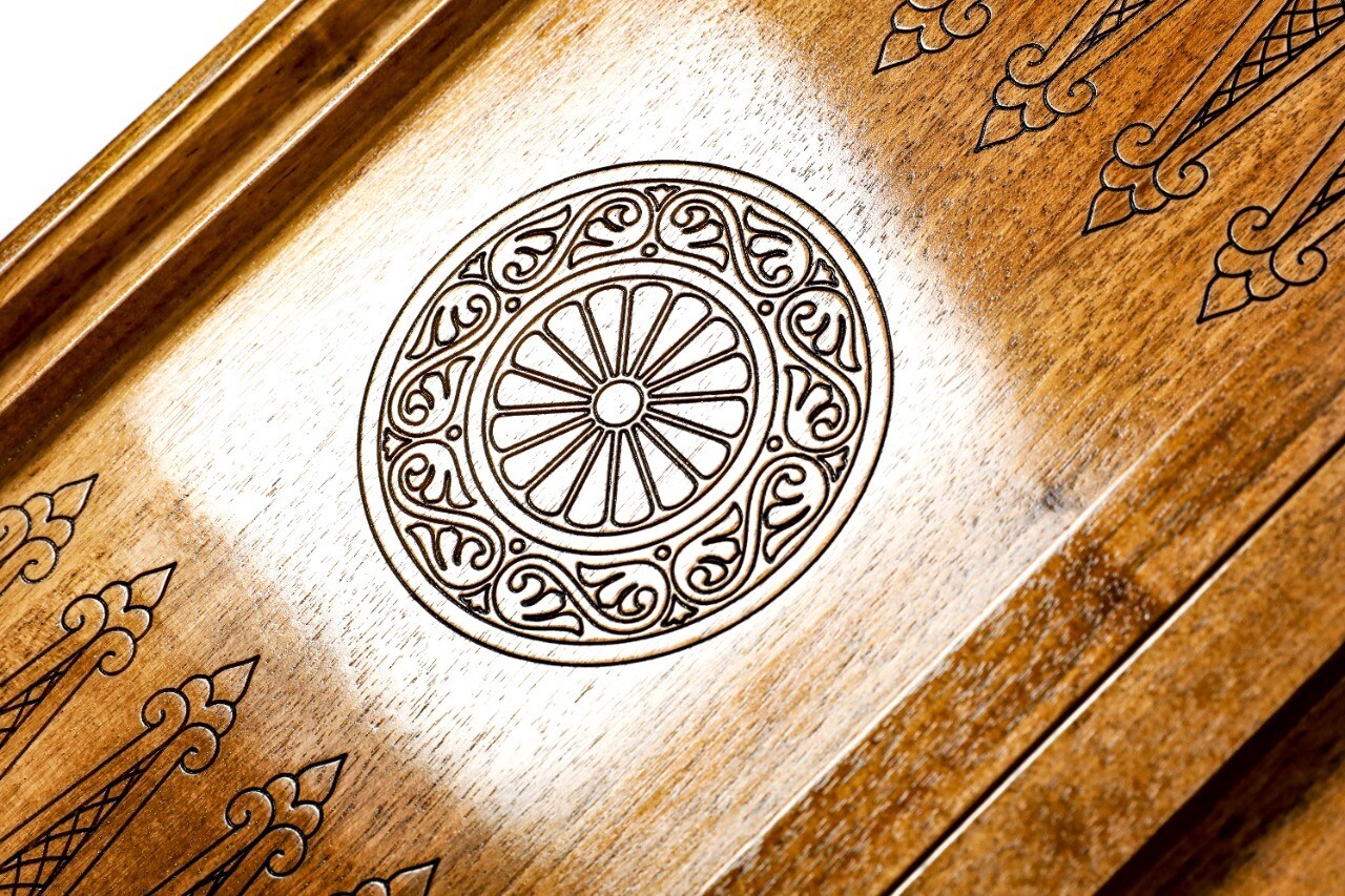 Tree-epoxy backgammon classic