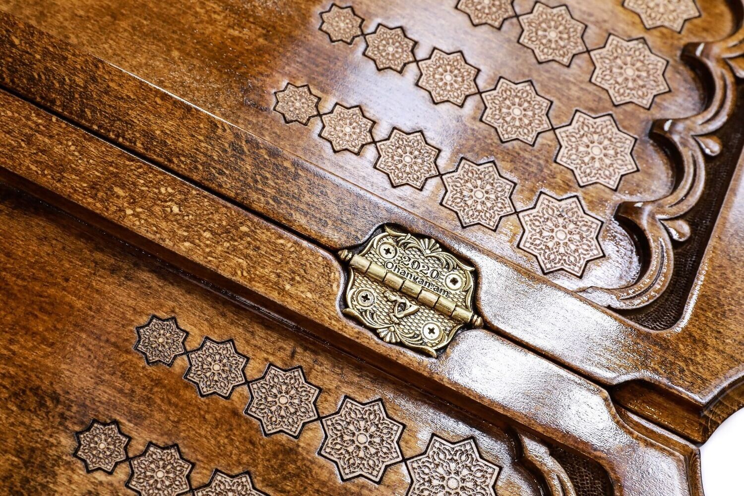Coat of Arms of Uzbekistan backgammon with copyrighted contour outline two-sided