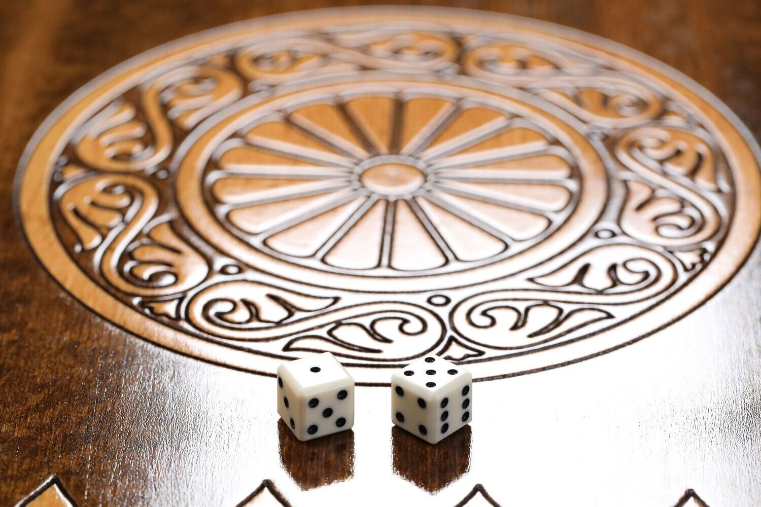 Backgammon with Ornamental snowflake motif, with copyrighted Mount Ararat outline