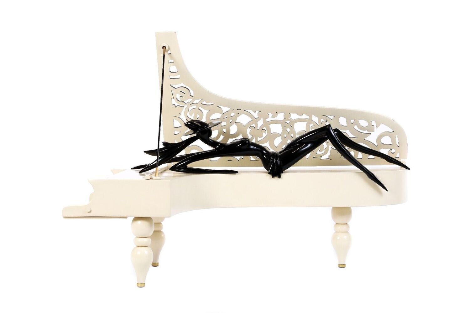 Lady of the piano sculpture 54/26/39 cm