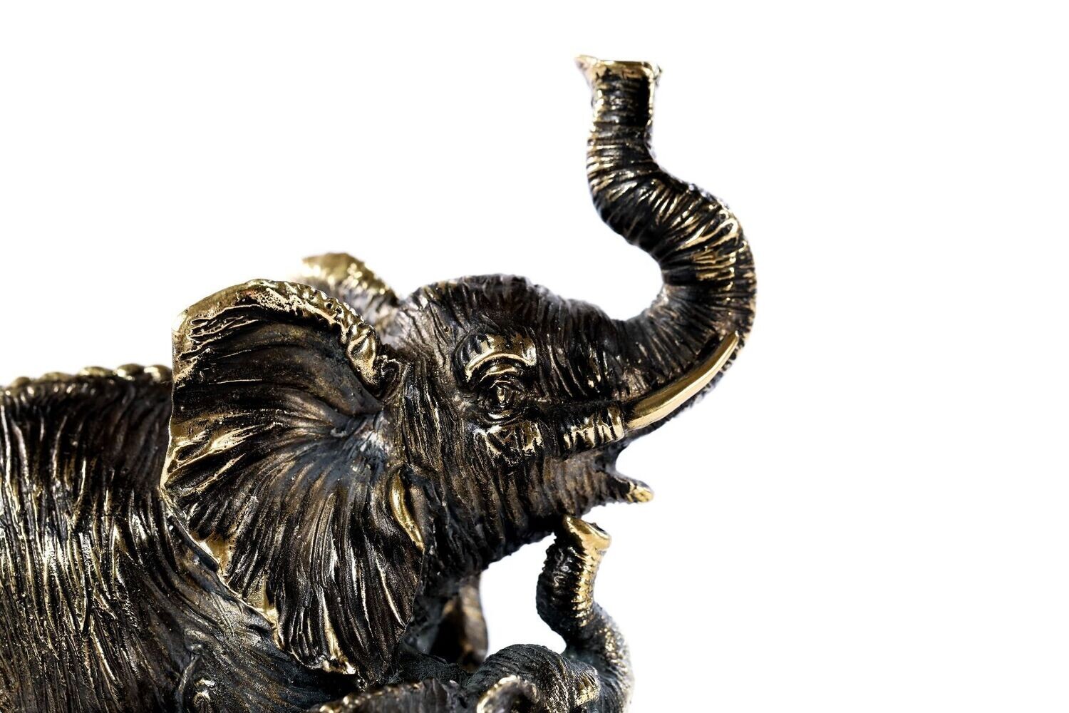 Bronze sculpture Elephant with its calfs