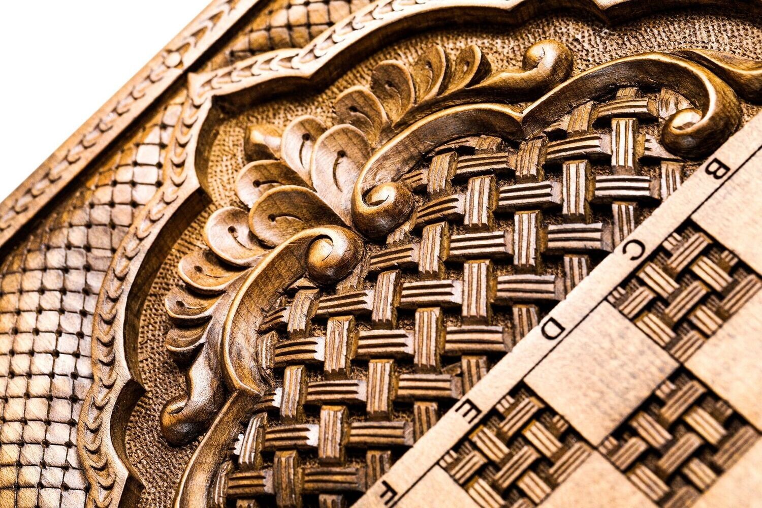 Coat of Arms of Armenia classic backgammon with incrustation and braid motif
