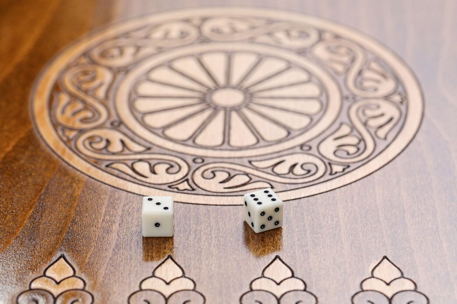 Backgammon Ararat with braid pattern ornaments classic