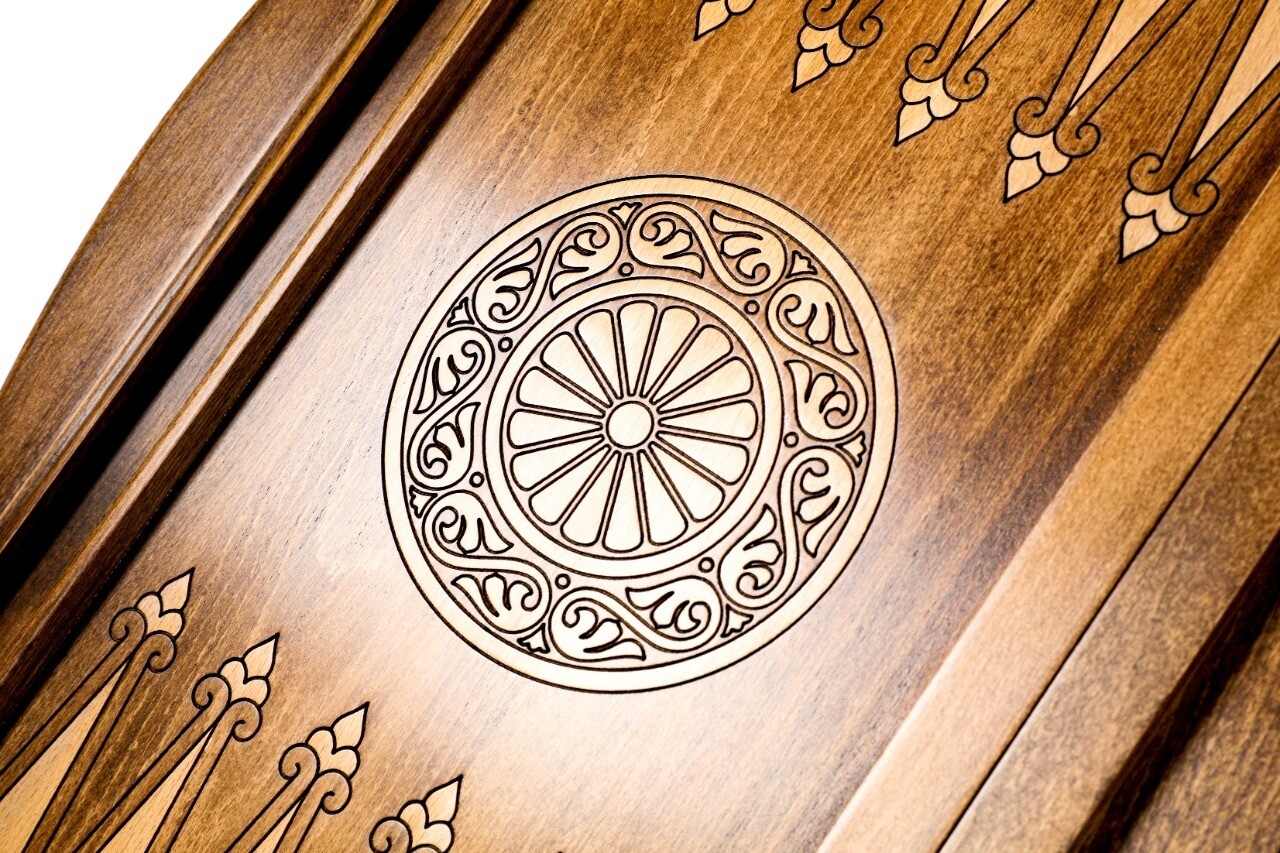 Backgammon Deer with copyrighted contour outline 24" x 12"