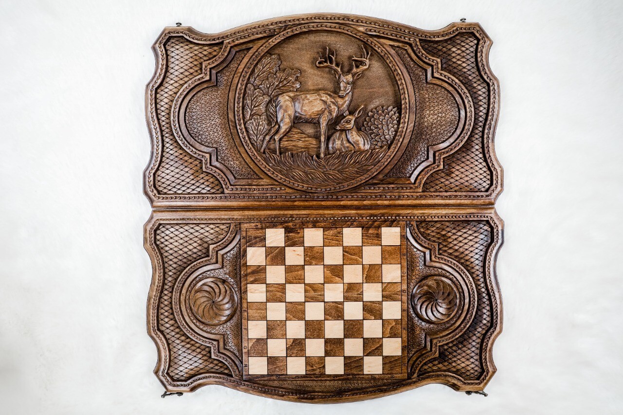 Backgammon Deer with copyrighted contour outline 24" x 12"