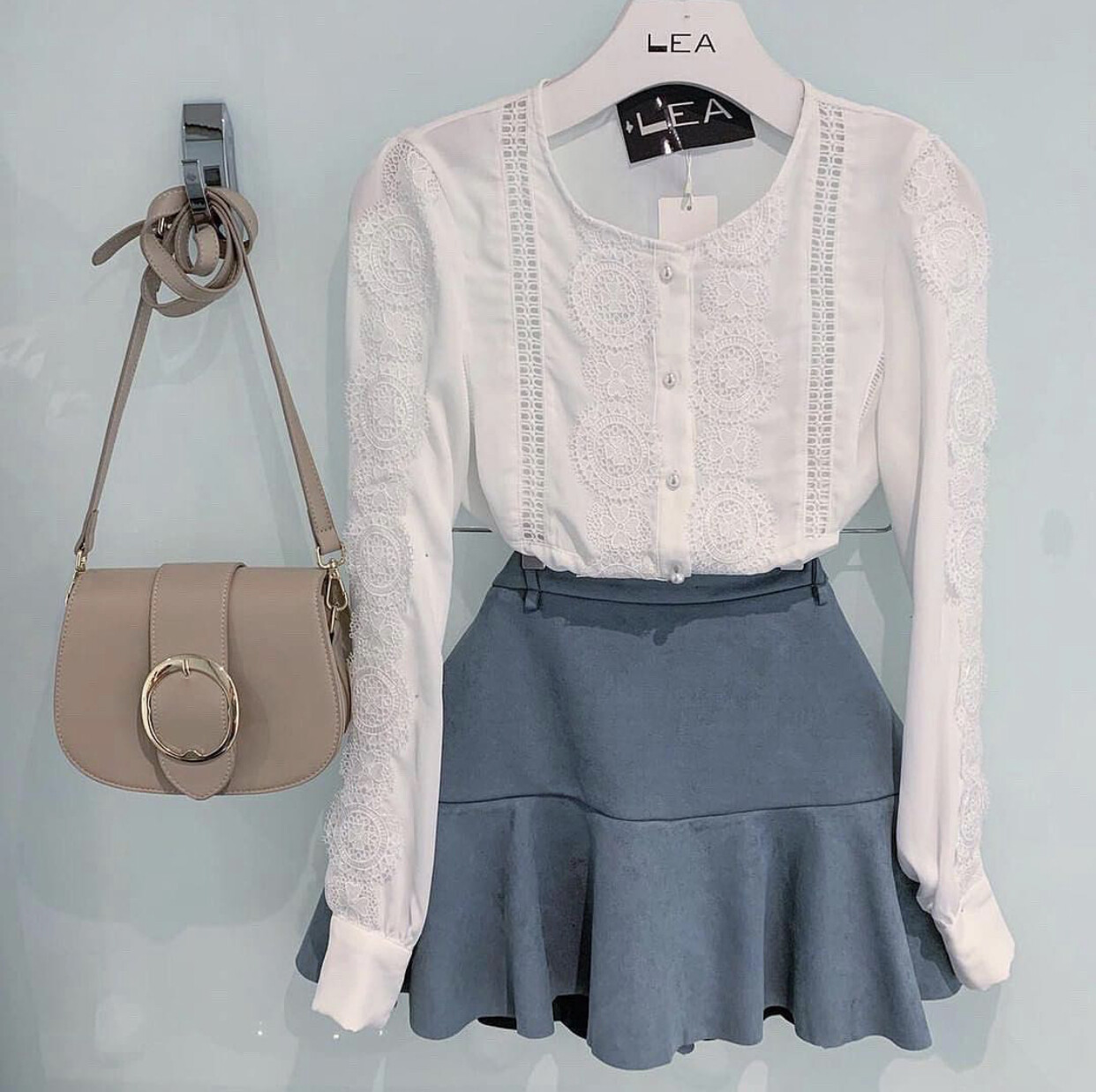 Lessie Detail Pearl Button Blouse