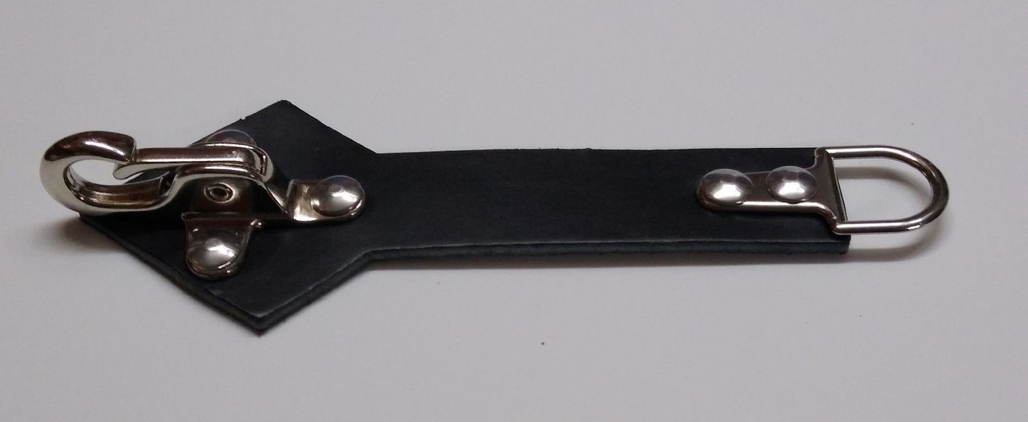 Kuttenverschluss Lederwesten Aufnietkarabiner-Verlängerung 15cm Kuttenverschluss Lederwesten Aufnietkarabiner-Verlängerung 15cm