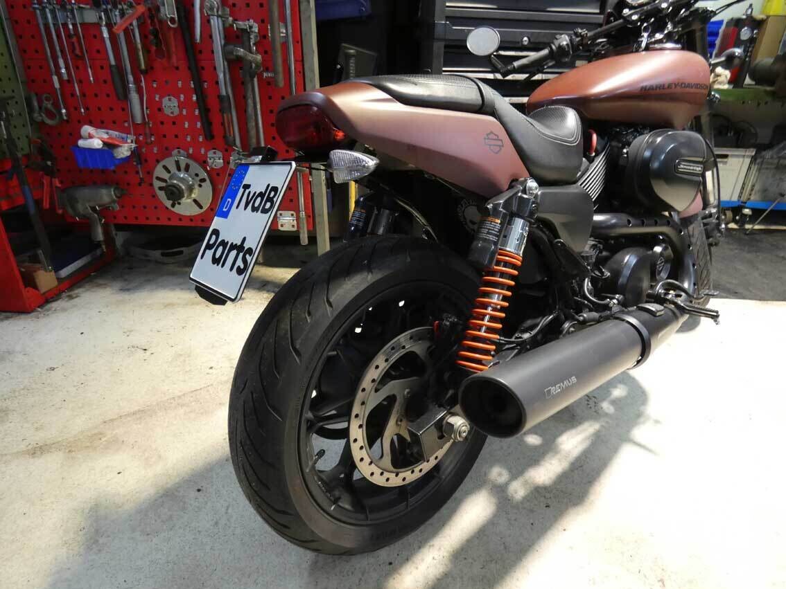 Harley Davidson Street Rod XG 750 A - Heckumbau mit zentralen Kennzeichenhalter für Zubehör Blinker