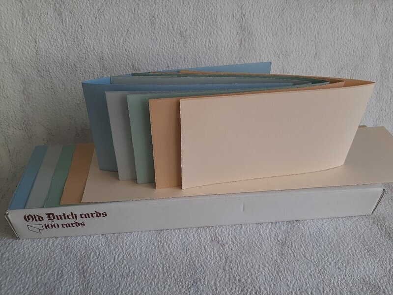 Doas/doos/box à 100 Vintage kaartsjes/ kaartjes / cards in 5 kleuren/ colours