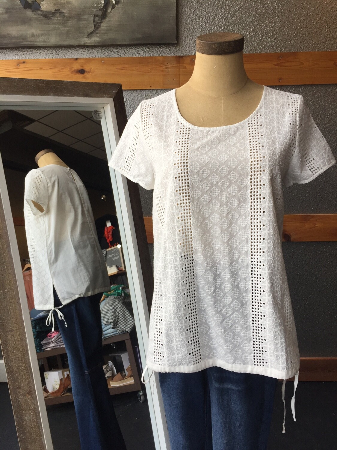 AAC- White Lace Short Sleeve Blouse