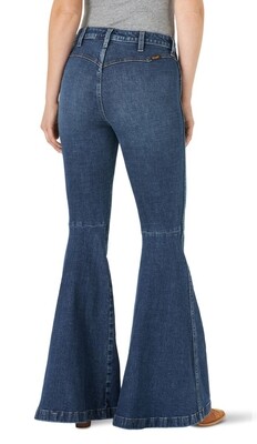 AAC - Wrangler Retro Bareback Trumpet Flare Jeans