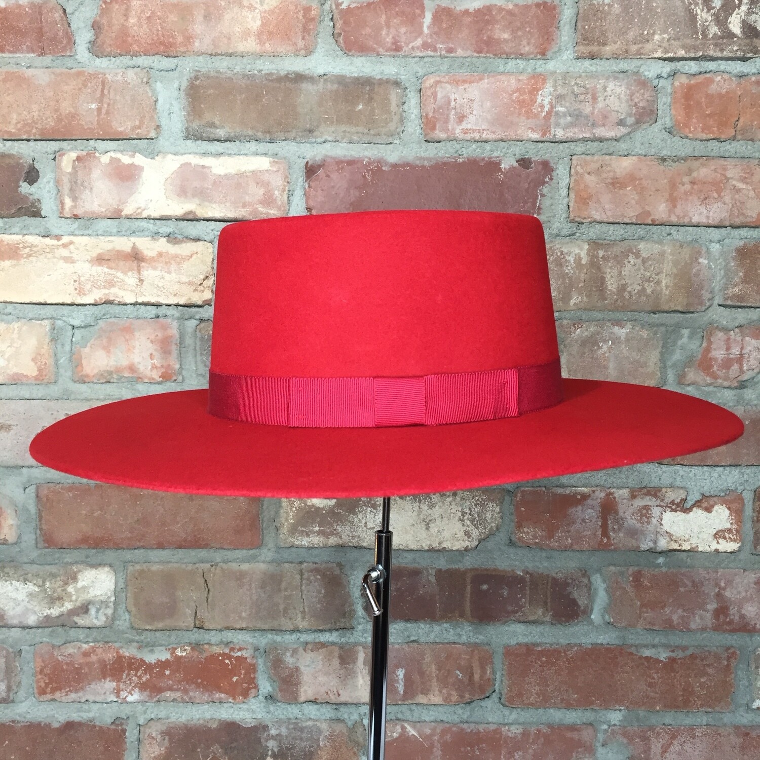 AAC - Turning Heads in Red - Gambler Style Hat