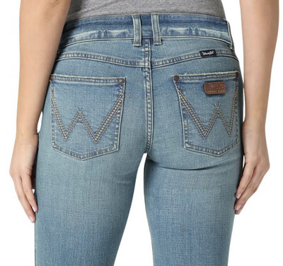 Wrangler Retro Mid-Rise - Madelyn Boot Cut Jean