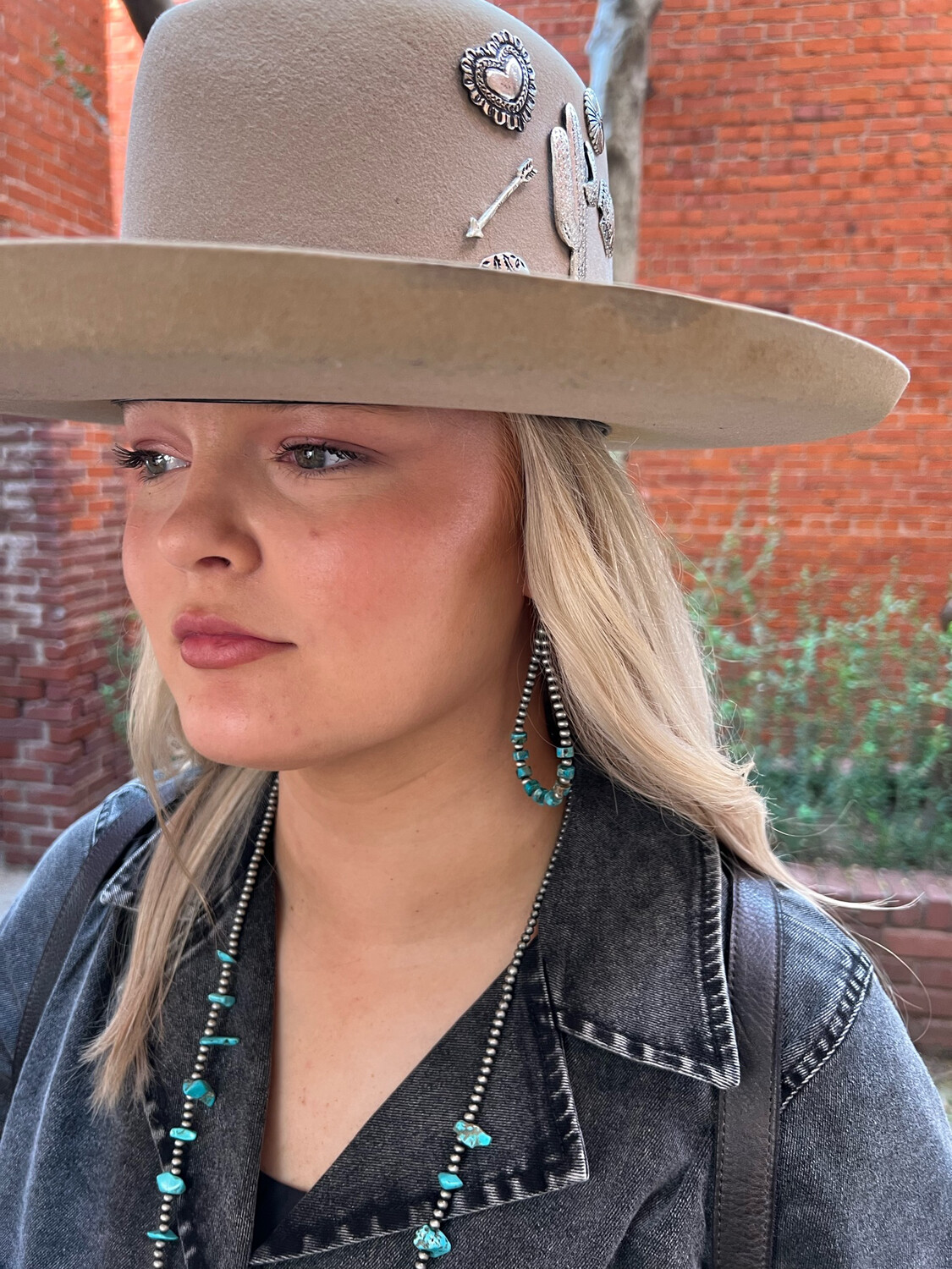 AAC - Lightweight Navajo Pearl Earrings