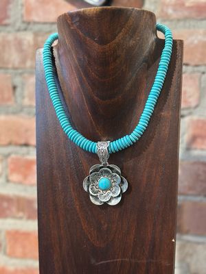 Turq Color Graduated Disc 18&quot; W/ Flower Pendant