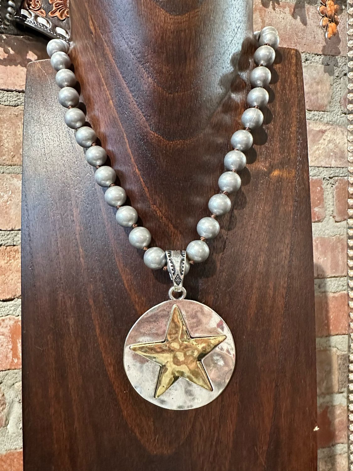 Two Tone Star Pendant on 18&quot; Necklace 