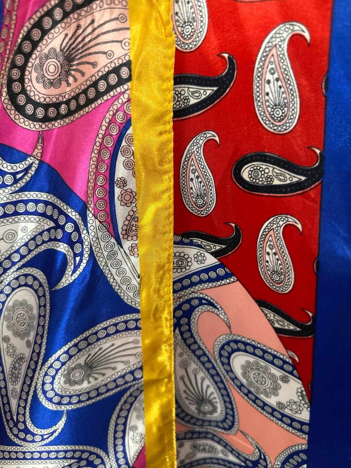Itty Bitty Paisley Print on 35"x35" Wild Rag